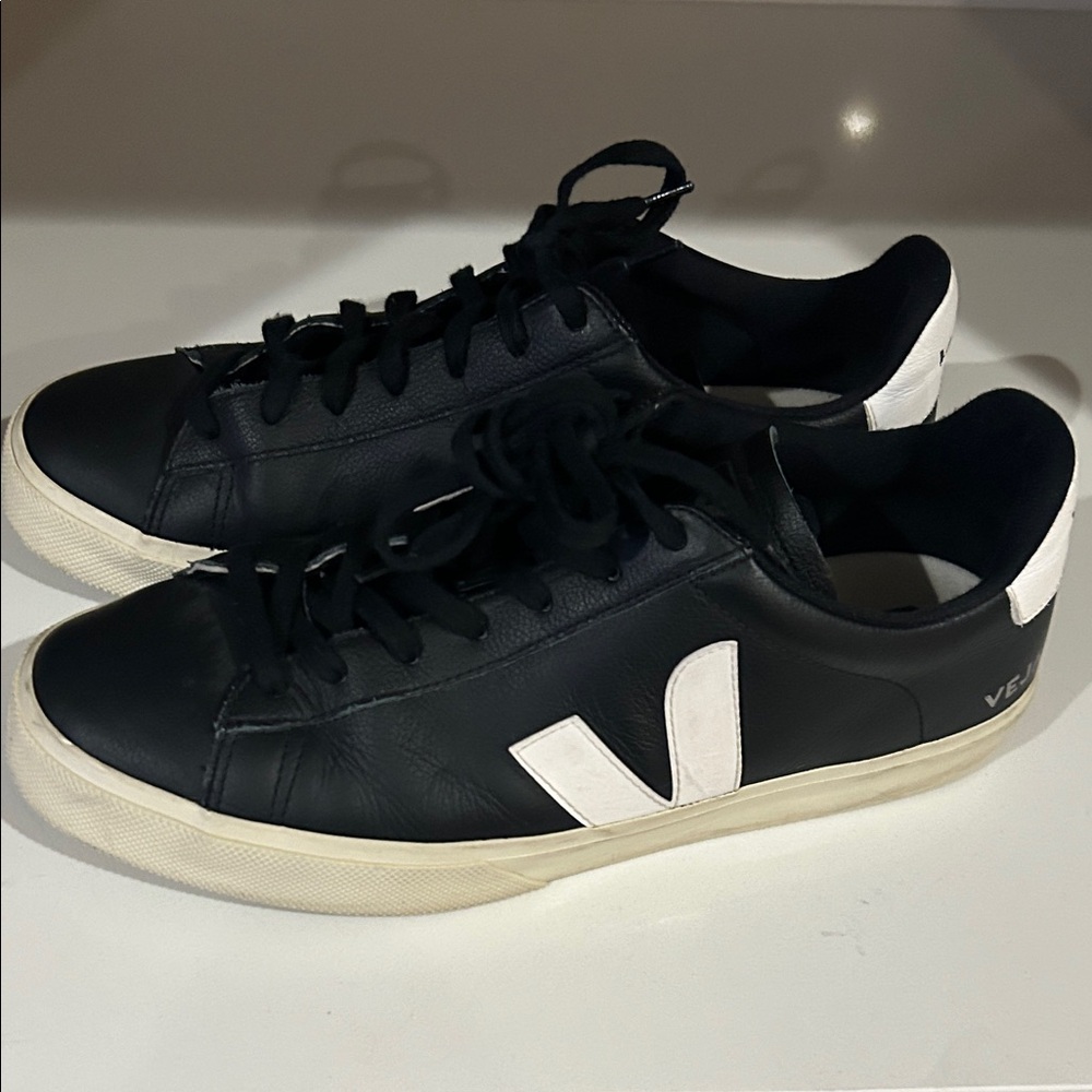 Veja Men's Black and White Sneakers